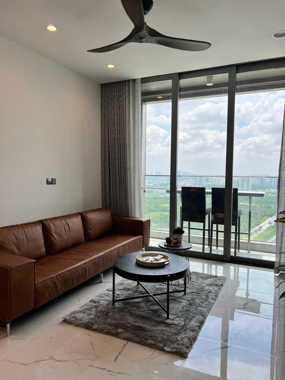 Empire City - 2 Bedroom high floor, fully furnished